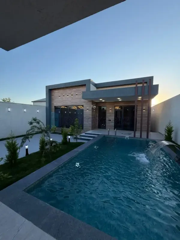 Satılır 4 otaqlı mənzil 140 m²