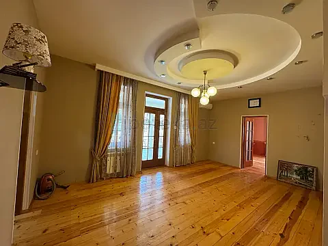 Satılır 5 otaqlı mənzil 320 m² — Bakı, Şüvəlan 5 otaq 320.00 m²