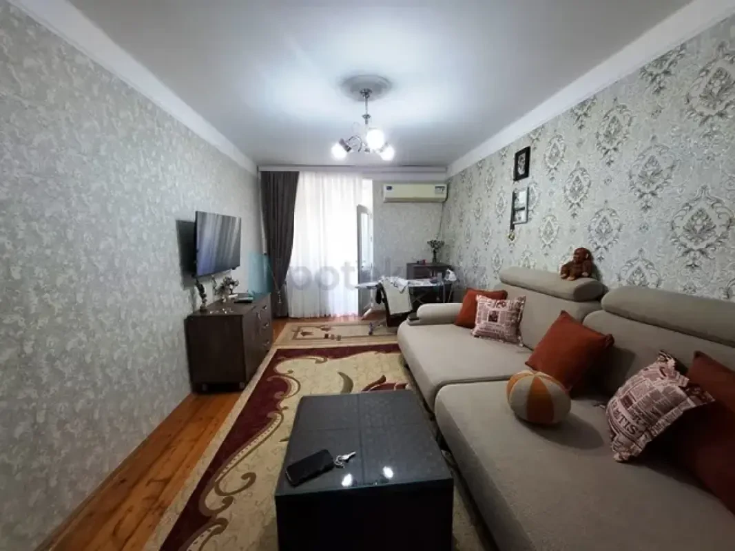 Satılır 2 otaqlı köhnə tikili 50 m²
