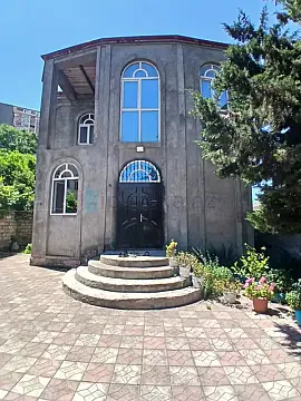 Satılır 8 otaqlı həyət evi — Bakı 8 otaq
