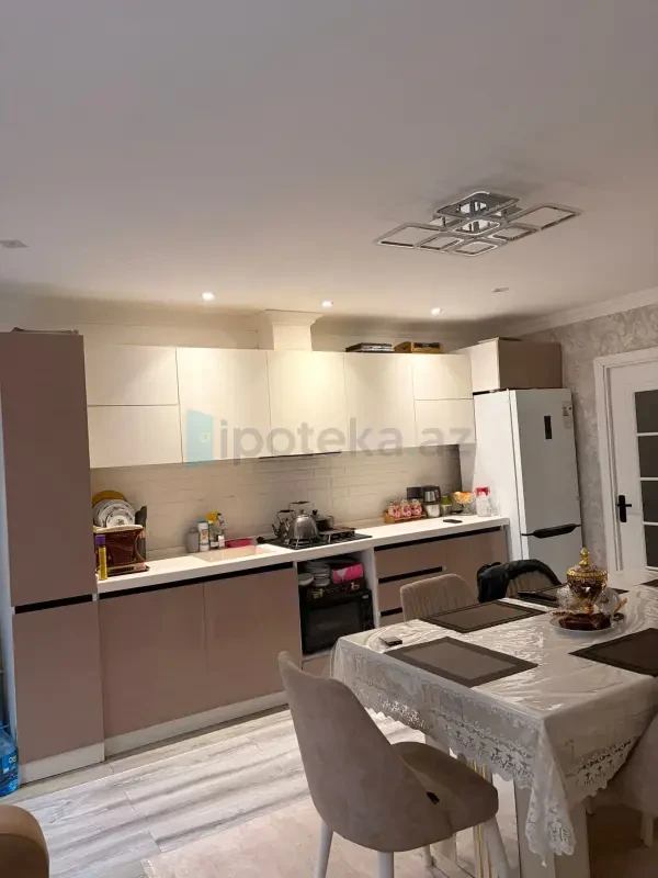 Satılır 3 otaqlı köhnə tikili 70 m²