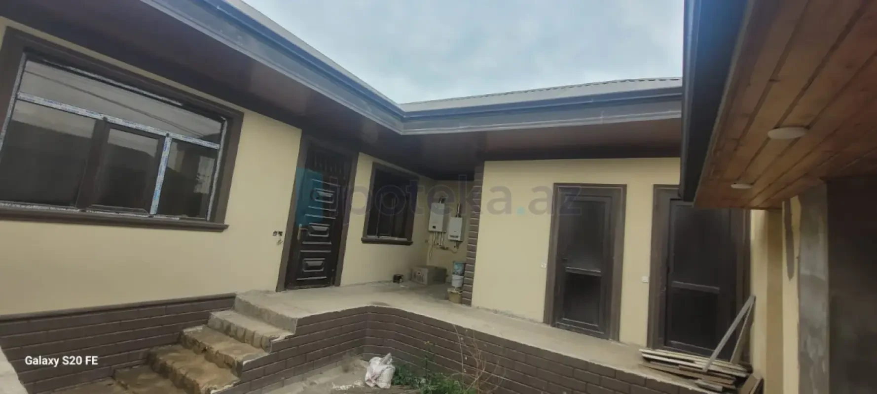 Satılır 4 otaqlı həyət evi 130 m²
