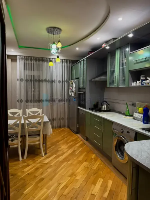 Satılır 3 otaqlı yeni tikili 127 m²