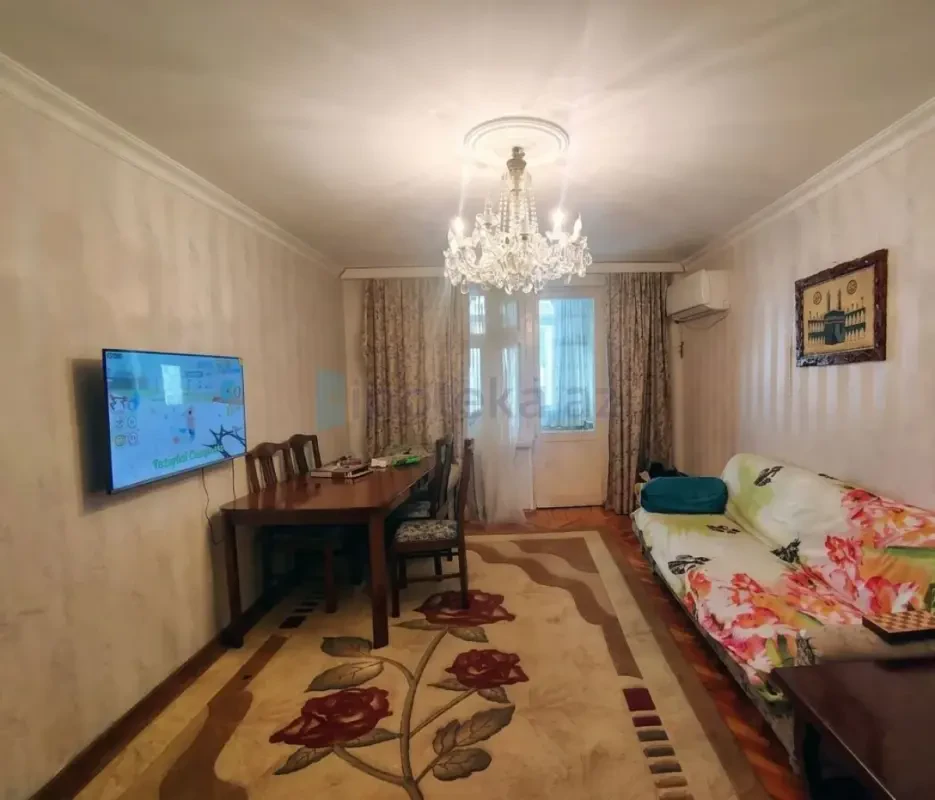 Satılır 3 otaqlı köhnə tikili 80 m²