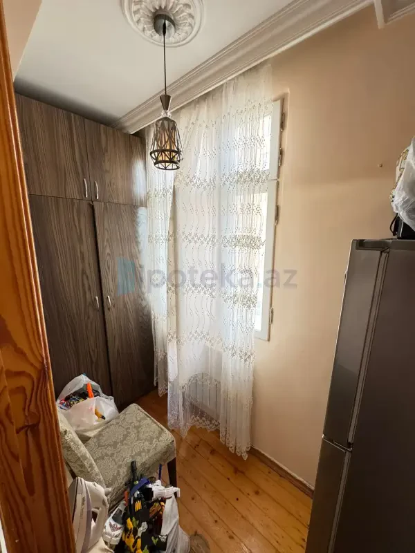 Satılır 2 otaqlı köhnə tikili 40 m²