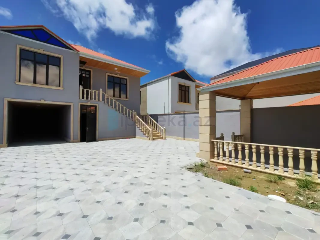 Satılır 4 otaqlı həyət evi 140 m²