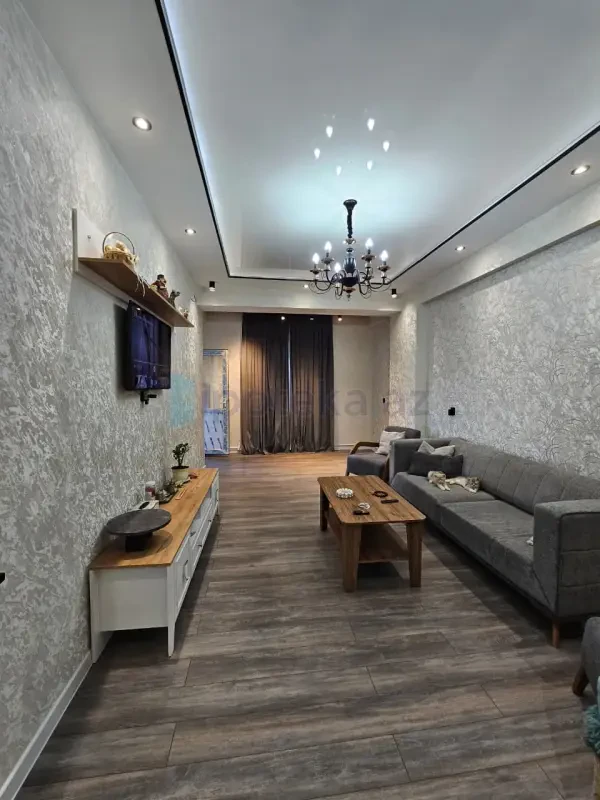 Satılır 2 otaqlı yeni tikili 60 m²
