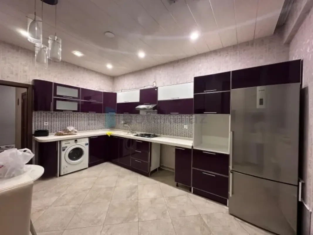 Satılır 2 otaqlı yeni tikili 82 m²