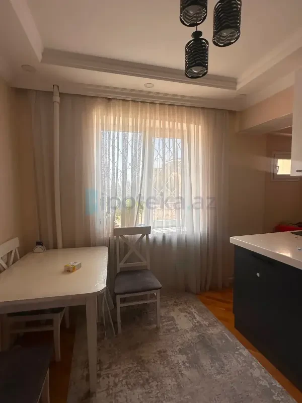 Satılır 3 otaqlı köhnə tikili 81 m²