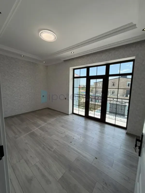 Satılır 4 otaqlı həyət evi 150 m²