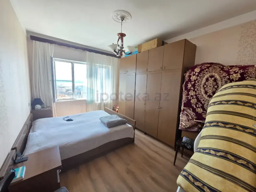 Satılır 3 otaqlı köhnə tikili 80 m²