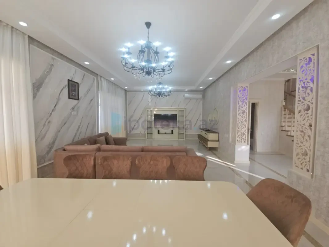 Satılır 5 otaqlı həyət evi 250 m²
