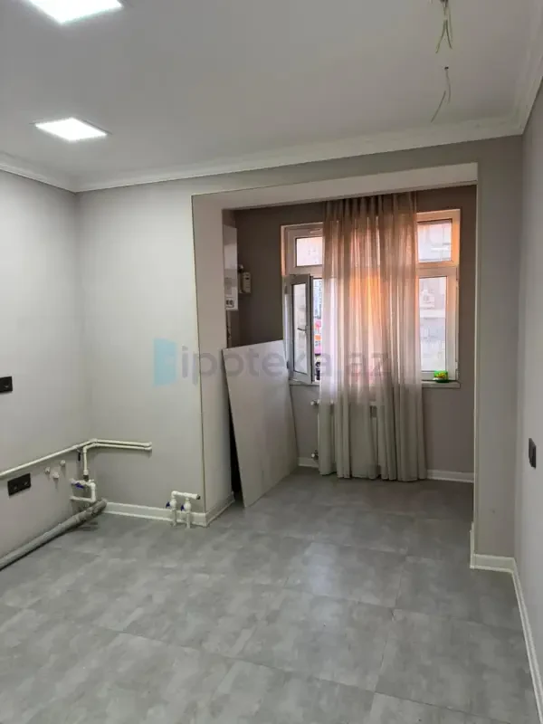 Satılır 2 otaqlı köhnə tikili 53 m²