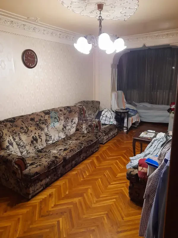 Satılır 2 otaqlı köhnə tikili 60 m²