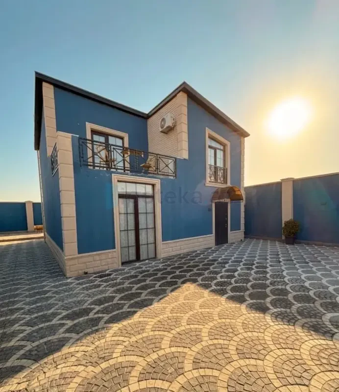 Satılır 3 otaqlı mənzil 110 m²