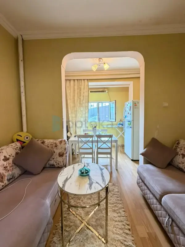 Satılır 2 otaqlı köhnə tikili 45 m²