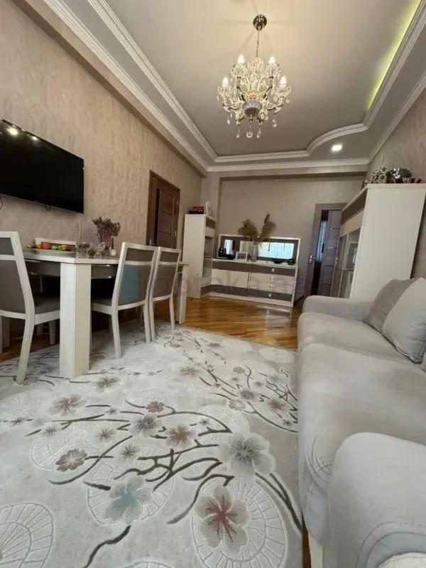 Satılır 3 otaqlı yeni tikili 90 m²
