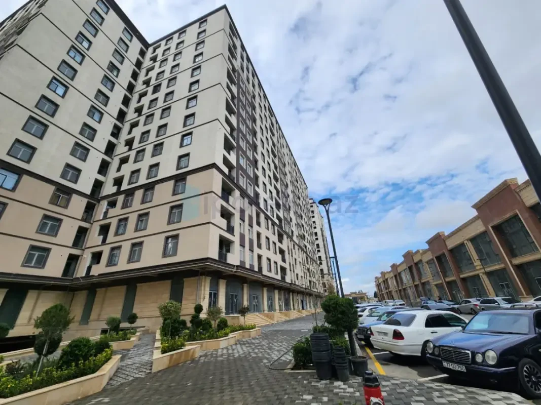 Satılır 3 otaqlı yeni tikili 107 m²