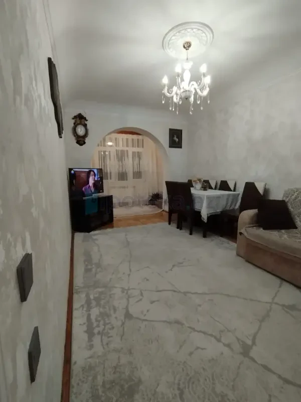 Satılır 3 otaqlı köhnə tikili 85 m²