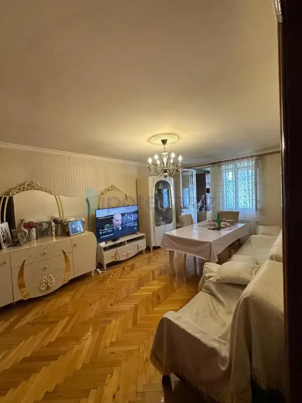Satılır 3 otaqlı köhnə tikili 62 m²