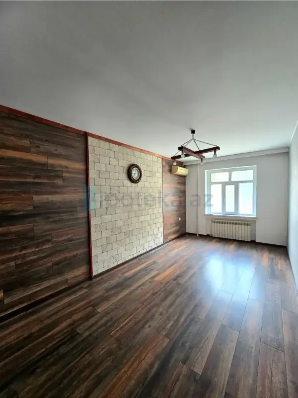 Satılır 3 otaqlı köhnə tikili 60 m²
