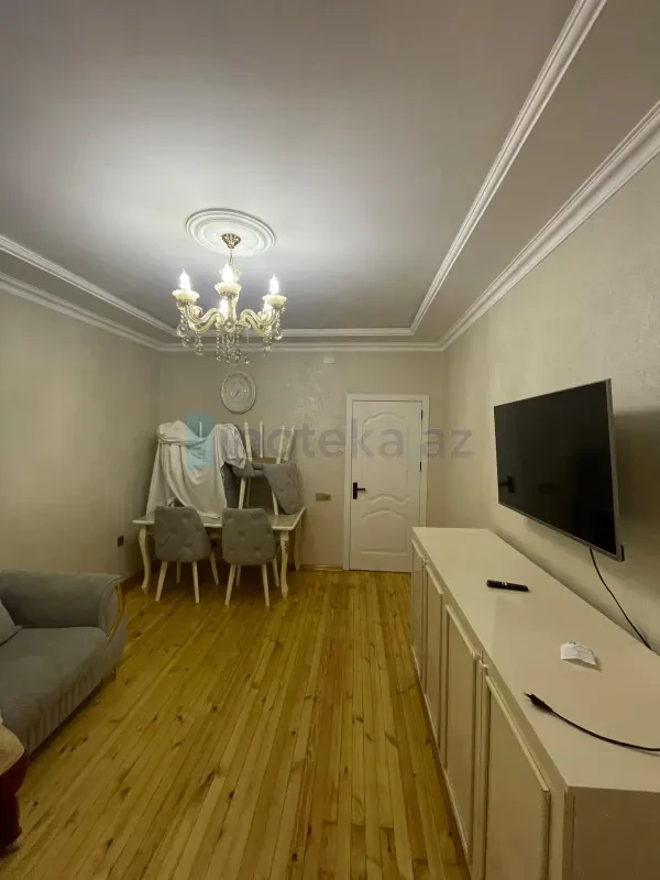 Satılır 2 otaqlı yeni tikili 72 m²