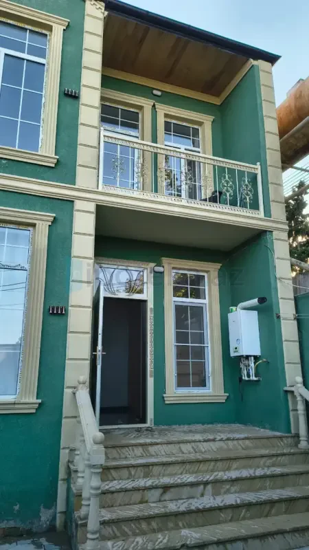 Satılır 4 otaqlı həyət evi 120 m²