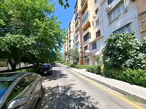 Satılır 3 otaqlı köhnə tikili 75 m² — Bakı 3 otaq 75.00 m²