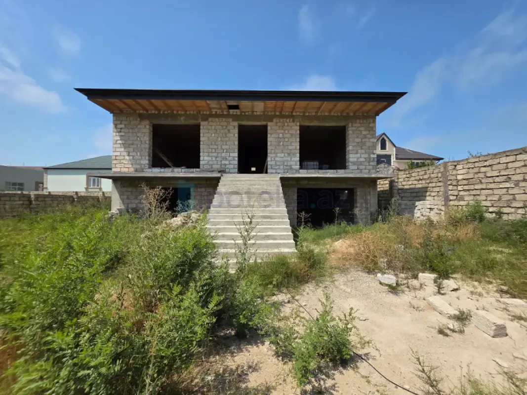 Satılır 6 otaqlı mənzil 200 m²