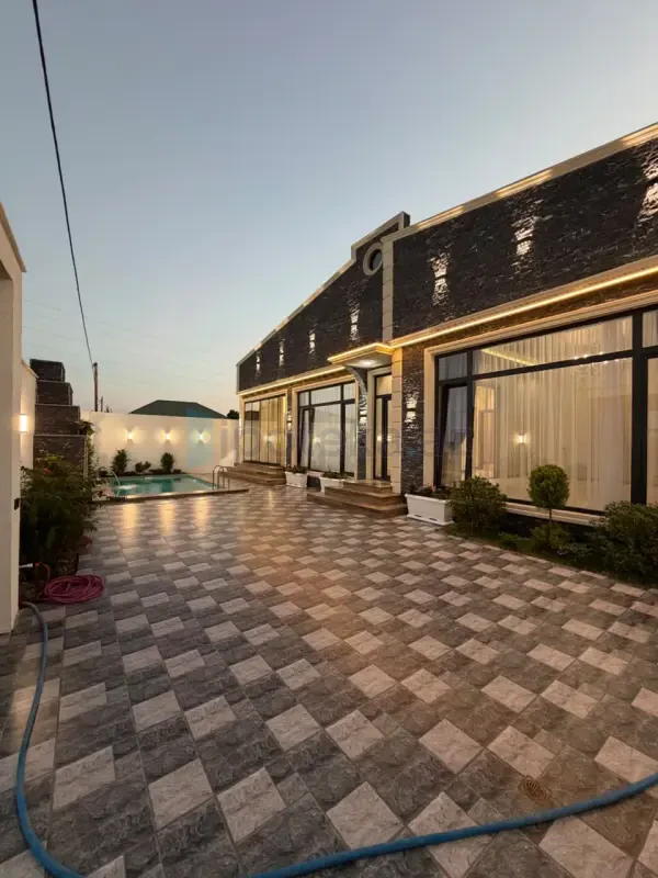 Satılır 4 otaqlı mənzil 170 m²