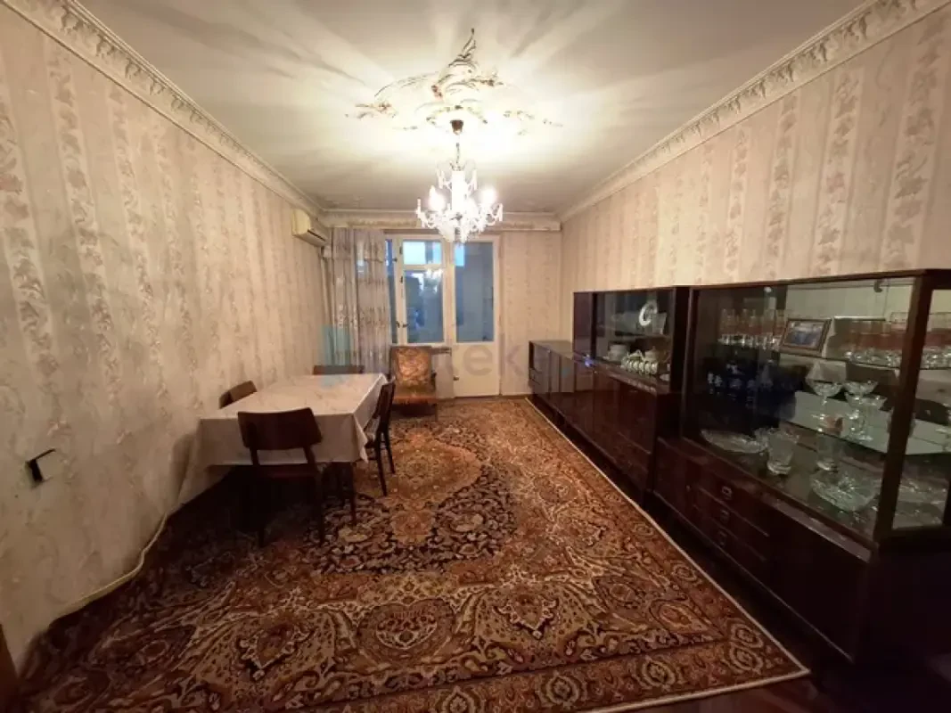 Satılır 3 otaqlı köhnə tikili 70 m²