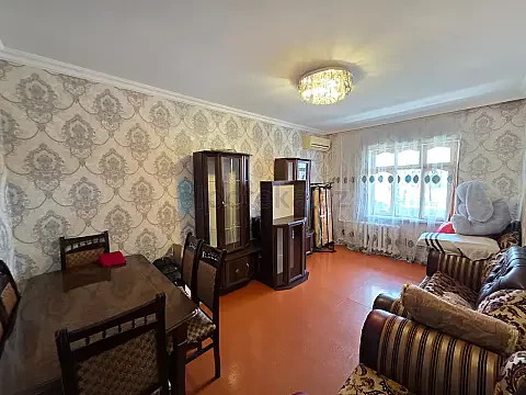 Satılır 3 otaqlı köhnə tikili 80 m² — Bakı, Yeni Günəşli 3 otaq 80.00 m²