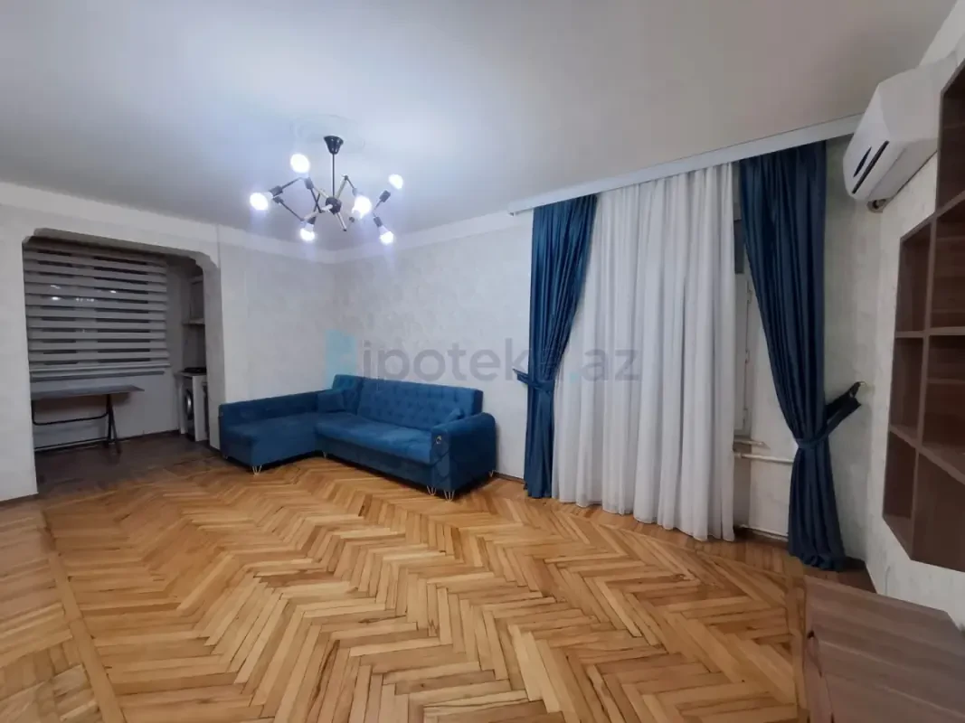 Satılır 2 otaqlı köhnə tikili 40 m²