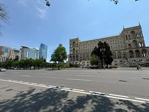 Satılır 3 otaqlı köhnə tikili 70 m² — Bakı, Səbail 3 otaq 70.00 m²