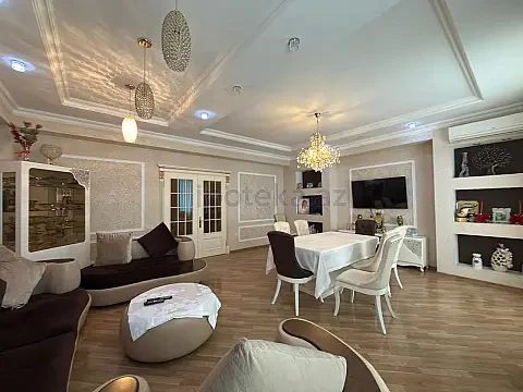 Satılır 4 otaqlı yeni tikili 200 m² — Bakı 4 otaq 200.00 m²