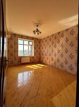 Satılır 4 otaqlı köhnə tikili 100 m² — Bakı, Qaraçuxur 4 otaq 100.00 m²