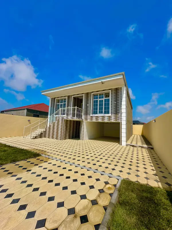 Satılır 4 otaqlı həyət evi 220 m²