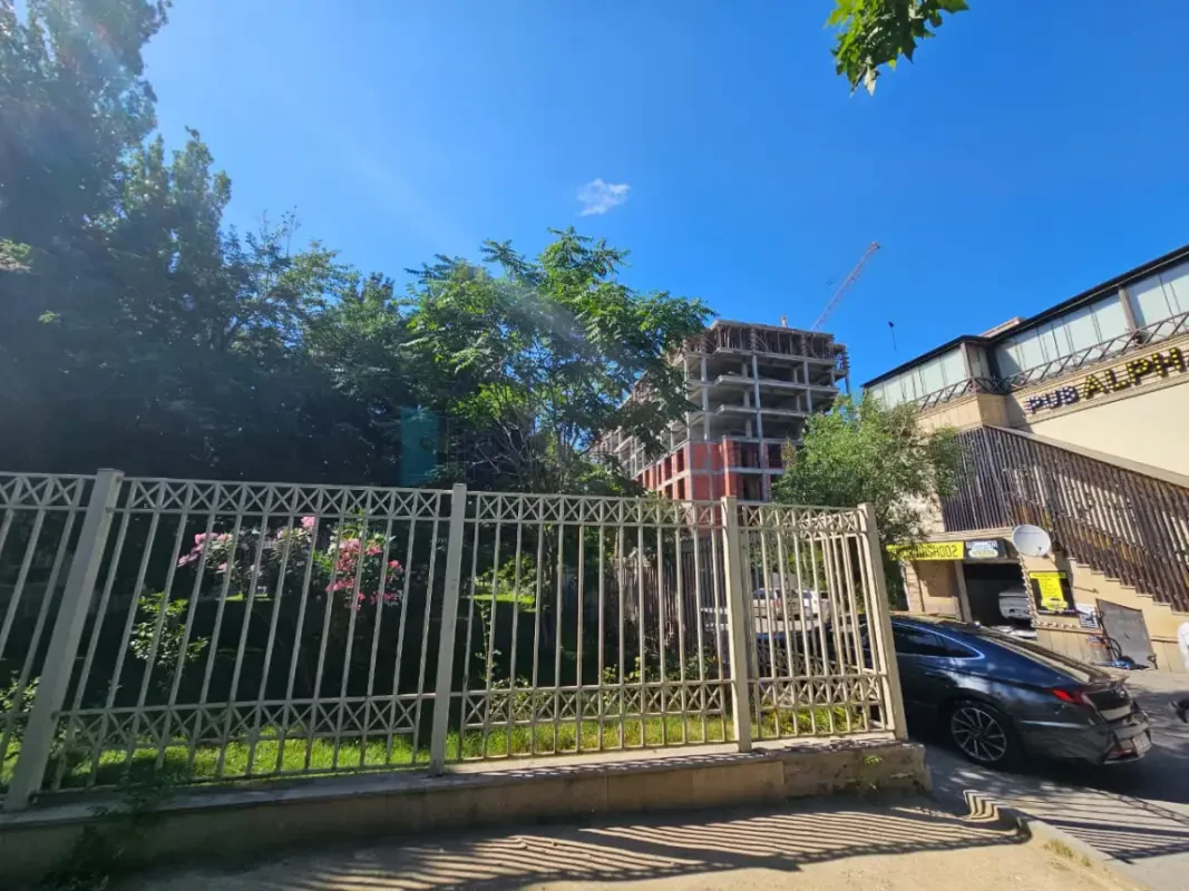 Satılır 1 otaqlı yeni tikili 67.7 m²