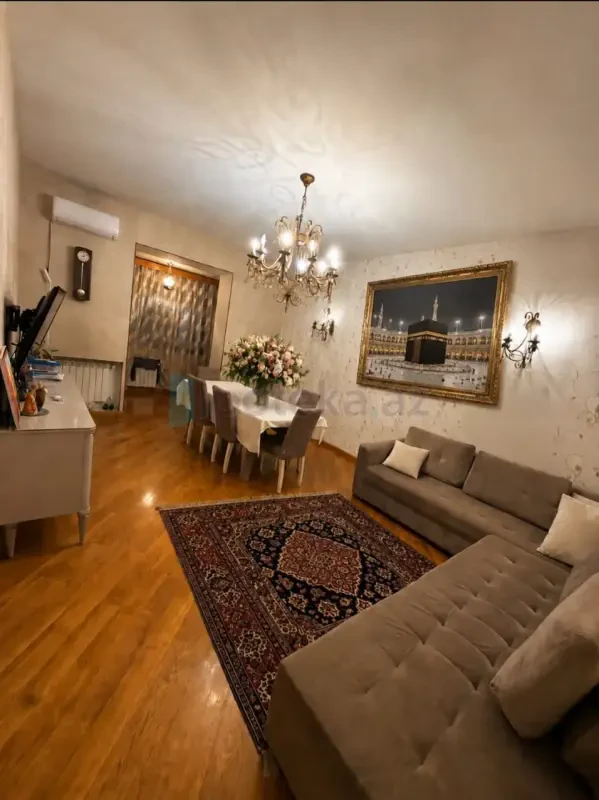 Satılır 3 otaqlı köhnə tikili 95 m²