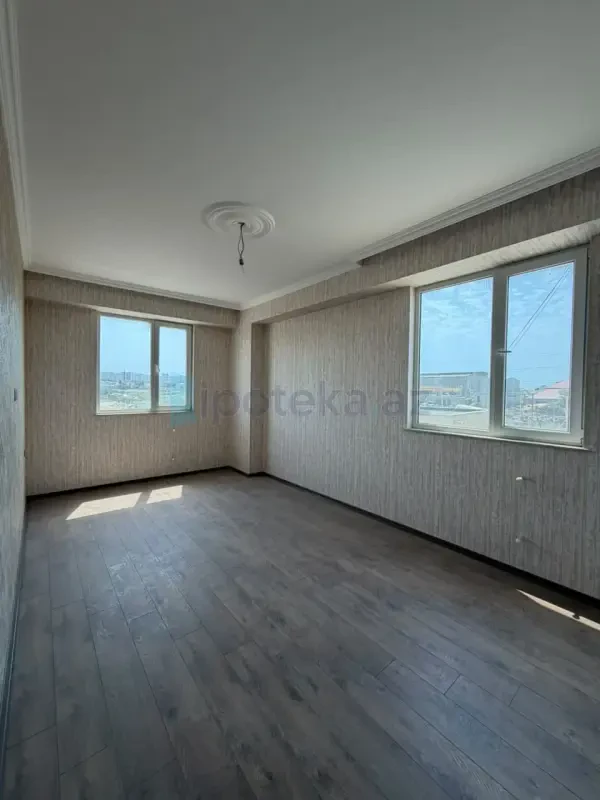 Satılır 3 otaqlı yeni tikili 83 m²