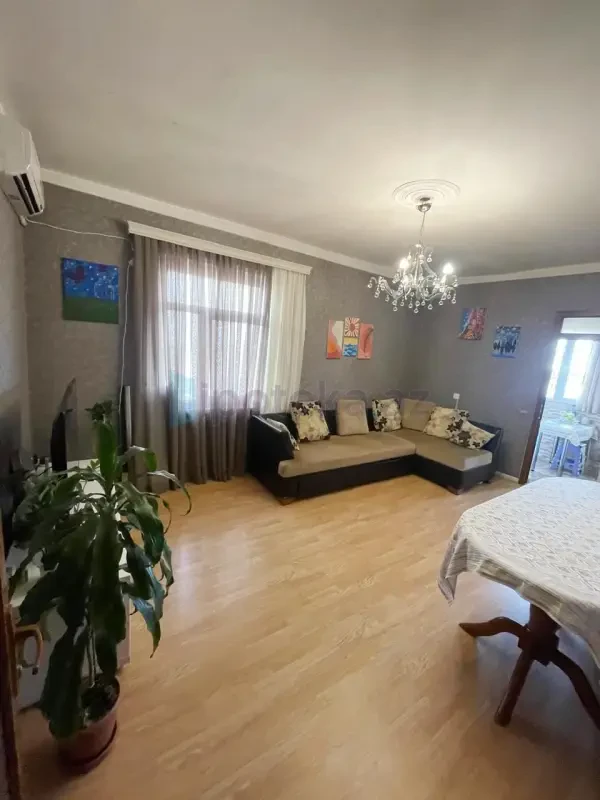 Satılır 2 otaqlı köhnə tikili 40 m²