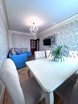 Satılır 3 otaqlı köhnə tikili 80 m² — Bakı, Yeni Günəşli 3 otaq 80.00 m²