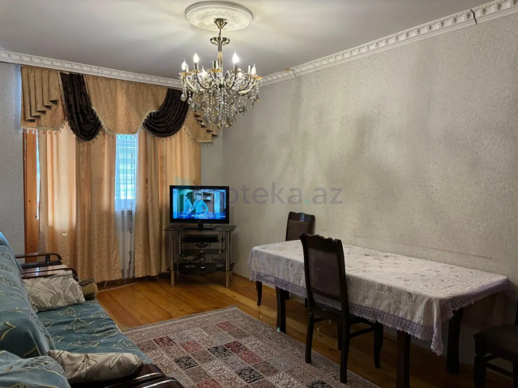 Satılır 3 otaqlı köhnə tikili 80 m²