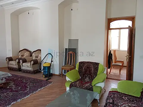 Satılır 3 otaqlı köhnə tikili 120 m² — Bakı, Səbail 3 otaq 120.00 m²
