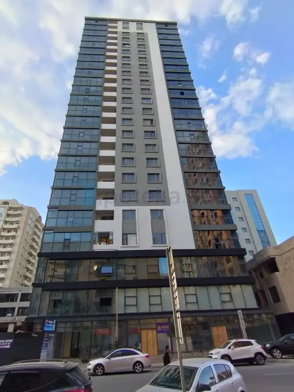 Satılır 3 otaqlı yeni tikili 202.5 m²