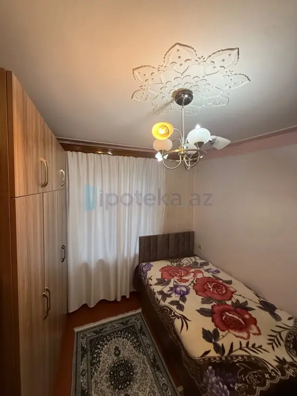 Satılır 2 otaqlı köhnə tikili 60 m²