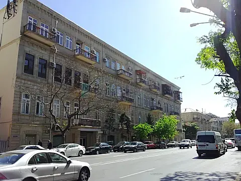 Satılır 2 otaqlı köhnə tikili 60 m² — Bakı, Nəsimi 2 otaq 60.00 m²