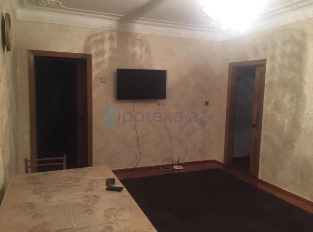 Satılır 3 otaqlı köhnə tikili 79 m²