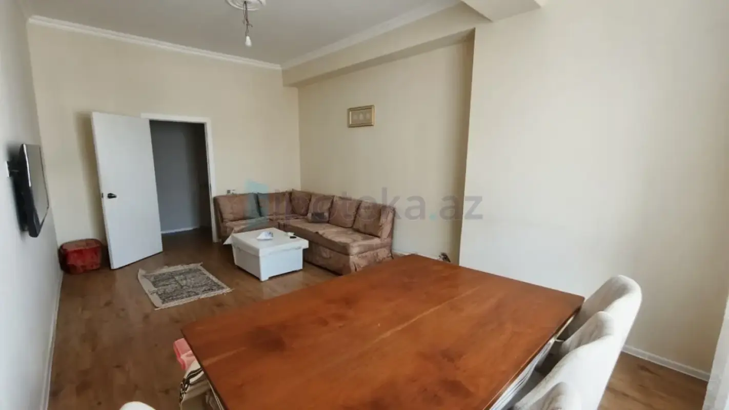 Satılır 4 otaqlı yeni tikili 130 m²