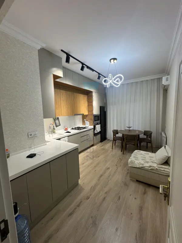 Satılır 3 otaqlı yeni tikili 127.9 m²